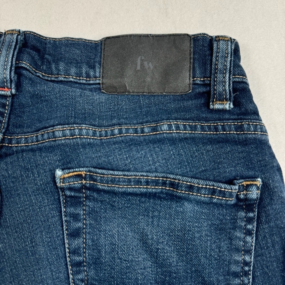 Freeworld Night Train Straight Leg Jeans Mens Size 30 Medium Blue Mid Rise - Picture 14 of 14